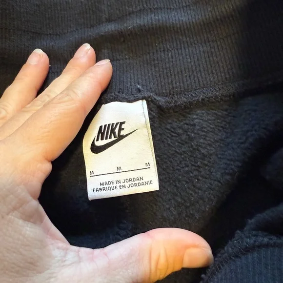 Nike Black Track Pants for Casual Comfort - Picture 5 of 5